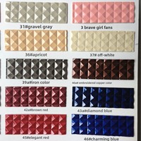 Tissu en cuir synthétique PVC à motif diamant surélevé brillant de 1,0 mm, effet tridimensionnel, doux, pour revêtement et fond.