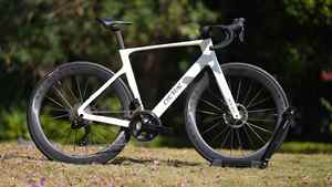 จักรยานเสือหมอบคาร์บอนน้ำหนักเบาไร้สาย R18 ระบบเบรกไฮดรอลิกเต็มรูปแบบ รุ่น R7170-2*12S Di2 พร้อมล้อคาร์บอน - Product Image 2