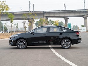 Auto Usata Kia K3 2017 5 Posti 1.6L Edizione Speciale 15° Anniversario <span class=keywords><strong>GLS</strong></span> Prestazioni Stabili Automatica - Product Image 3