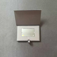 Biodégradable 2mm carton papier VIP carte NFC boîte d'emballage cadeau pliable mince portefeuille support minimaliste avec impression de gaufrage