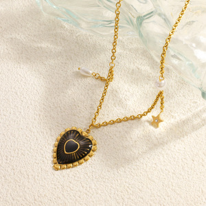 สร้อยคอสแตนเลส จี้รูปหัวใจ ชุบทอง 18k ประดับมุก สไตล์วินเทจ ของขวัญเครื่องประดับ - Product Image 3