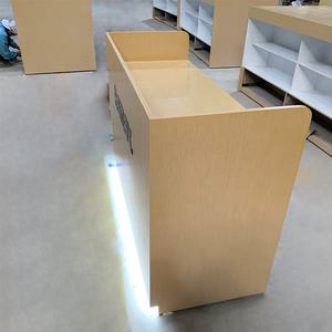 Bureaux de réception vintage en bois pour hôpital, bureau, restaurant, magasin de téléphonie mobile moderne - Product Image 4