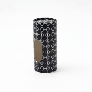 Tubo de Papel Biodegradable Elegante con Ventana Personalizada, Tubo de Almacenamiento con Patrón Geométrico Elegante para Prendas - Product Image 3