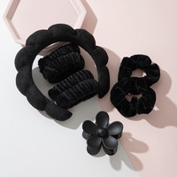 Ensemble de 6 accessoires de soin pour la peau et les cheveux, comprenant un bandeau nuage, des bracelets, un chouchou et une pince à cheveux fleur, kit de spa et maquillage pour femmes