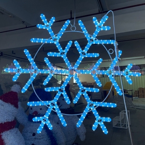 ไฟประดับรูปเกล็ดหิมะแบบ 2 มิติ ดีไซน์เองได้ <span class=keywords><strong>OBBO</strong></span> กันน้ำมาตรฐาน IP65 ใช้สายทองแดง ขนาด 50 ซม. เหมาะสำหรับตกแต่งภายนอกอาคาร สวนสาธารณะในช่วงคริสต์มาส - Product Image 2