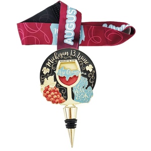 ผู้ผลิตขายส่งเหรียญรางวัลกีฬา 3 มิติ รูปทรงจุกขวดไวน์ ทำจากโลหะ ชุบทองโบราณ แบบเลียนแบบ สำหรับงานวิ่งฮาล์ฟมาราธอน 5 กิโลเมตร รับทำตามสั่ง - Product Image 3