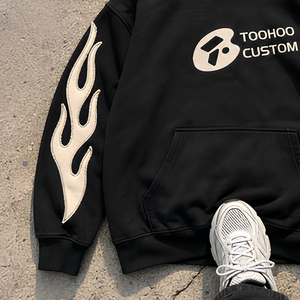 Sweat à capuche oversize en molleton de coton noir délavé avec appliqué flamme et poche, idéal pour le streetwear - Product Image 3