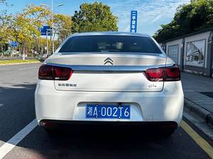 Citroën <span class=keywords><strong>C4</strong></span> d'occasion <span class=keywords><strong>2018</strong></span> 1.6L Automatique Confort Plateforme PSA Famille Voyage Entretenue entreaxe 2610mm Écran tactile 7 pouces <span class=keywords><strong>Prix</strong></span> abordable - Product Image 4