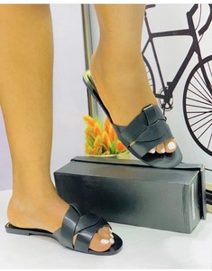 Sandali Estivi da Uomo di Alta Qualità <span class=keywords><strong>con</strong></span> Logo Personalizzato 2026, Tomaia in Pelle PU, <span class=keywords><strong>Suola</strong></span> in <span class=keywords><strong>Sughero</strong></span> - Product Image 5