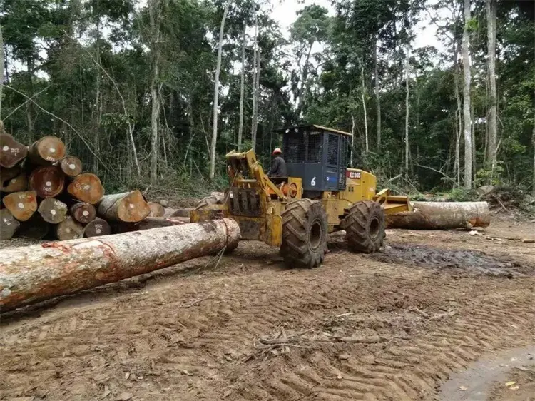 Nouvelles machines forestières 240hp Forest Log Skidder Machine XC360 Prix