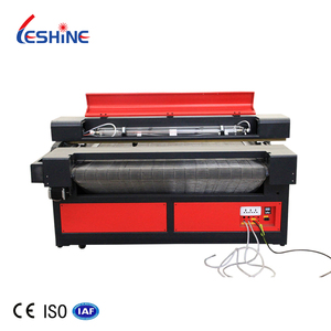 Machine de découpe laser CO2 pour tissus/étiquettes avec caméra CCD 100W 130W 150W, machine de découpe de tissus à alimentation automatique 1610 1810 1812 - Product Image 6