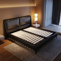 Lit plateforme de style italien minimaliste, luxe léger, en cuir véritable, assemblé, avec cadre en bois et dossier rembourré