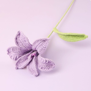 Bouquet di <span class=keywords><strong>Fiori</strong></span> Artificiali Lavorato a Mano all'Uncinetto: Ramo di Giglio a Sei Foglie, Giglio delle Nevi - Product Image 4