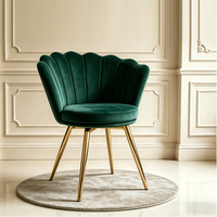 Chaise coquille en velours de luxe moderne haut de gamme avec pieds en métal doré pour chambre à coucher, salon, salle de maquillage