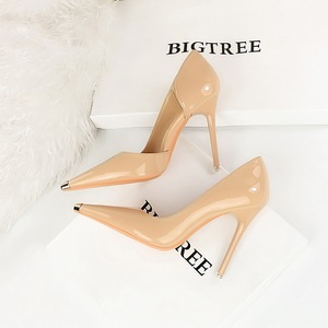 Fashionable, Minimalist, and Sexy Nightclub Showcases Thin <b>Heels</b>, Ultra-high <b>Heels</b>, and Side Cut Metal Single Shoes - Product Image 5