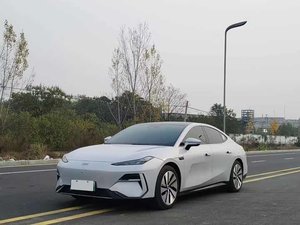 Geely Galaxy E8 2024 d'occasion, 665 km, propulsion arrière, <span class=keywords><strong>édition</strong></span> Starship longue portée, <span class=keywords><strong>plateforme</strong></span> SEA, coefficient de traînée 0,199Cd, écran 8K de 45 pouces - Product Image 2