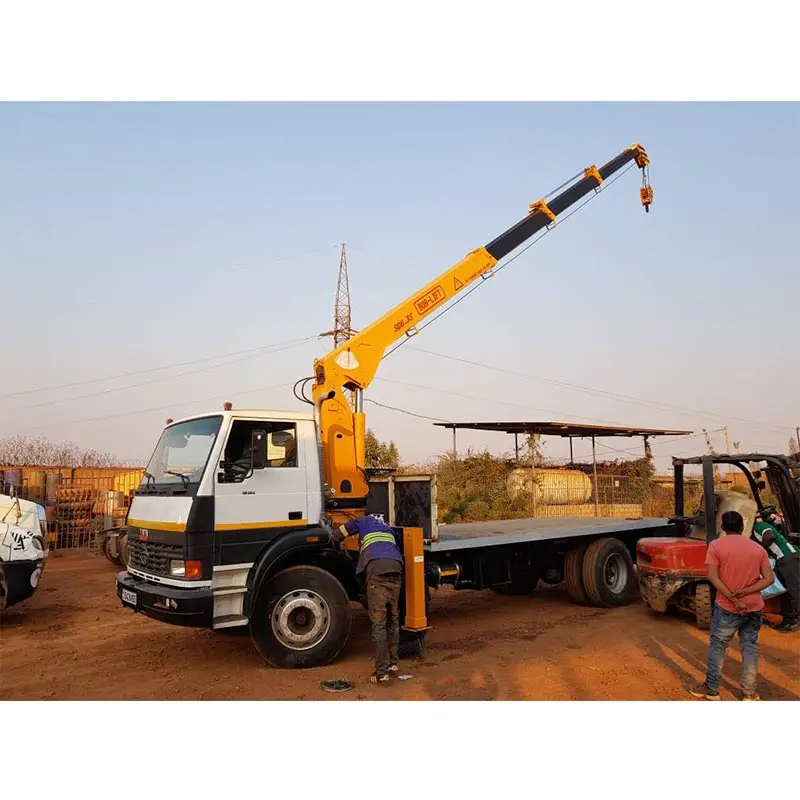 Bob-lift 6.3 tonnes chariot élévateur manipulateur flèche grue hydraulique flèche grue rigide camion grue vente au Japon