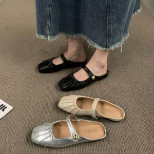 Mules plates Tiyo Mary Jane à bout fermé en PVC pour femme – Argent, Noir, Abricot – Couleur unie, légères, pour l'été, usage quotidien, à enfiler - Product Image 1