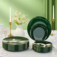 Ensemble de vaisselle en plastique vert de 175 pièces pour 25 invités, comprenant 50 assiettes vertes dorées, 75 couverts en plastique, 25 serviettes et 25 gobelets