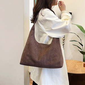 <span class=keywords><strong>Borsa</strong></span> a <span class=keywords><strong>tracolla</strong></span> in <span class=keywords><strong>morbida</strong></span> <span class=keywords><strong>pelle</strong></span> con logo personalizzato elegante <span class=keywords><strong>borsa</strong></span> scamosciata <span class=keywords><strong>morbida</strong></span> <span class=keywords><strong>borsa</strong></span> Tote piccola e Versatile secchio Tote per lavoro da donna - Product Image 5