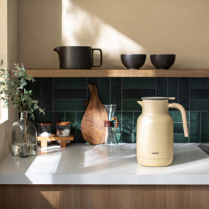 ¡La base de calidad fantástica gira suavemente! Frasco de vacío de mesa de acero inoxidable Latte 1,3 1.8L Cafetera manual portátil - Product Image 2