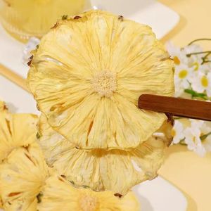 Las rodajas de piña son uno de nuestros aperitivos favoritos. Tienen un sabor único. También hay una fragancia de piña. - Product Image 2