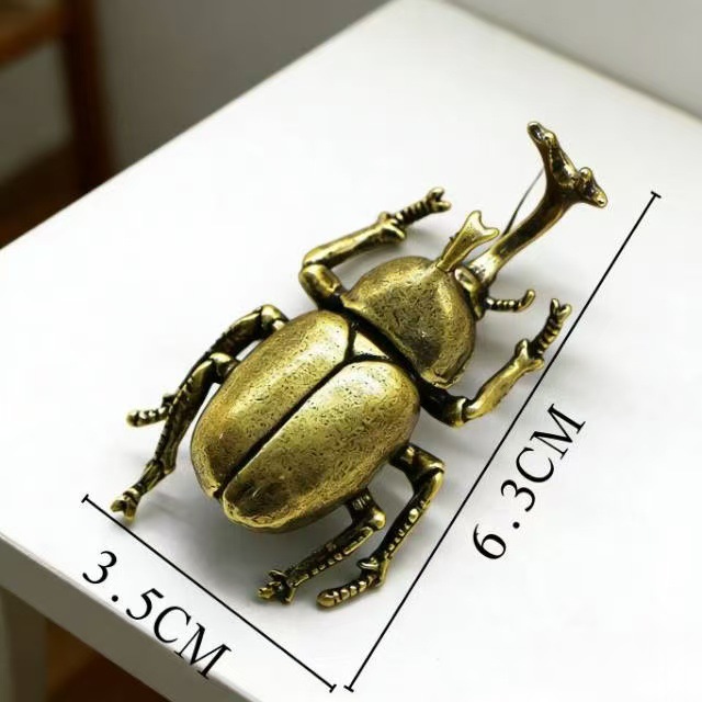 colorful The stag beetle ornament weighs
