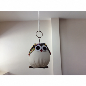 พวงกุญแจนกฮูกผ้าไหมทอมือเนื้อนุ่ม - ของตกแต่งบ้านและของขวัญ ผลิตในประเทศไทย - Product Image 3