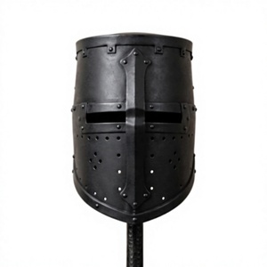 Casque de croisé médiéval traditionnel fait main, en acier de calibre 18, plaqué argent, avec sangle réglable, portable et personnalisable - Product Image 1