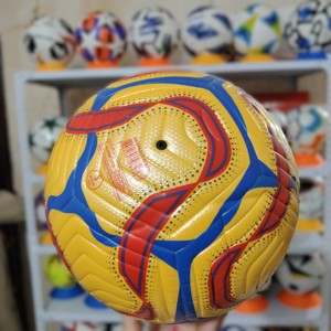 Balón de Fútbol de Tamaño Estándar 5, Material PU, Cosido a Máquina, para Entrenamiento y Partidos Deportivos - Product Image 1