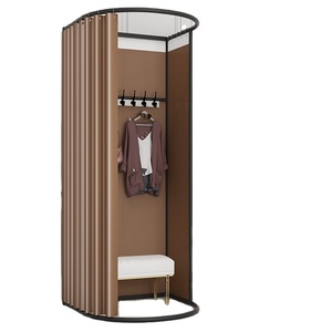 Cabine d'essayage mobile en métal, cabine d'essayage de luxe avec rideau, design éclectique pour usage commercial - Product Image 4