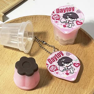 Vigreat 2025 New Arrival Thực Phẩm Chơi Bánh Jelly Keychain Tùy Chỉnh Sáng Tạo Mềm Nhúm Vui Vẻ Quyến Rũ Vòng Chìa Khóa - Product Image 1