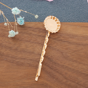 Pince à cheveux ondulée dorée 12 cm – Accessoire capillaire de haute qualité pour usage quotidien, style floral, pince courbée, pince tressée - Product Image 4