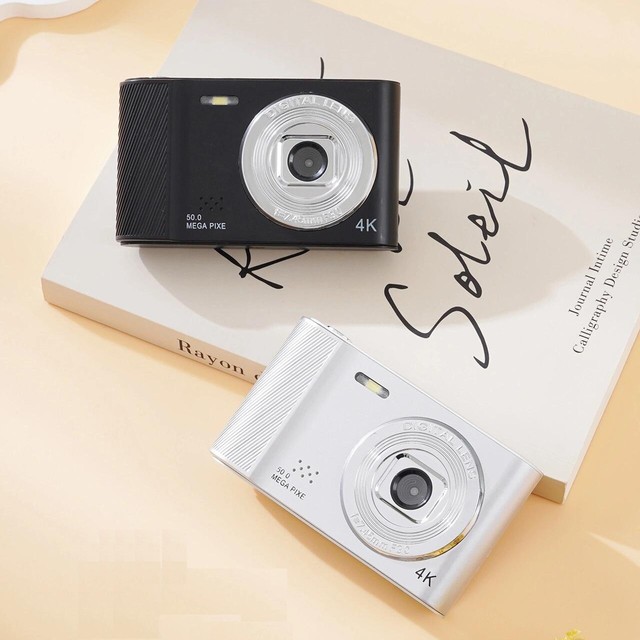 D03 Retro Popular Student Digital Camera Front/Rear Dual Cameras Entry Level Portable Displacement Image Stabilization Camera