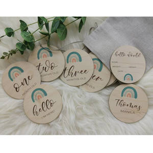 Annonce de nom de naissance <span class=keywords><strong>en</strong></span> bois bébé jalon cartes mensuelles disques disque avec <span class=keywords><strong>arc</strong></span>-<span class=keywords><strong>en</strong></span>-<span class=keywords><strong>ciel</strong></span> accessoires photo cadeau de douche nouveau-né - Product Image 1