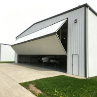 Hangar d'avion sur mesure à érection rapide, certifié CE, en panneaux sandwich anti-corrosion