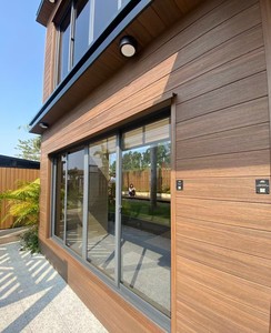 Revestimiento de Madera y Plástico Compuesto de Alta Calidad, Impermeable, Ignífugo y Acústico para Decoración Exterior del Hogar - Product Image 1