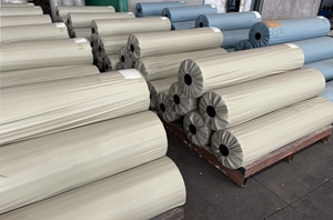 <span class=keywords><strong>Film</strong></span> PVC gaufré 0,07 mm en rouleau blanc, vente en gros directe usine Xinjunye, feuille décorative en PVC pour dalles de plafond en plâtre - Product Image 6