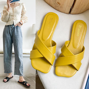 Sandalias de <span class=keywords><strong>Red</strong></span> de Cruz Roja para mujer, zapatillas de verano coreanas de color caramelo con cabeza cuadrada, fondo plano, 2021 - Product Image 5