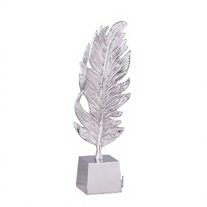 Sculpture de plume en fer finition nickel moderne et attrayante, nouvelle arrivée, décoration de voiture, écologique, faite à la main, montage mural, haute qualité - Product Image 1