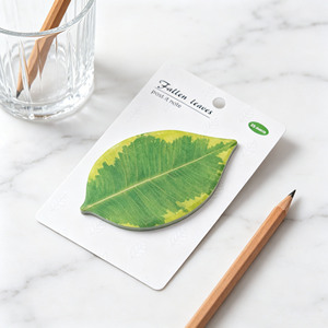 Realistic Leaf <b>Sticky</b> <b>Notes</b>, Cute Fallen Leaves Self-Stick Memo Pad, 25 Sheets for Planner, Journal & Bookmark - Product Image 2