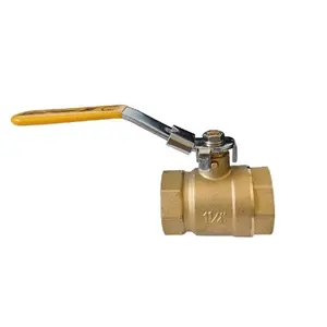 วาล์วบอลทองเหลืองขนาด 1 1/4 นิ้ว 600CWP NPT พร้อมมือจับล็อค - Product Image 1