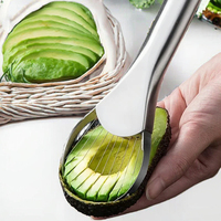 3-in-1 Handmatige Keukenhulpje van RVS: Avocado Snijder, Mes, Multifunctionele Fruit Snijder, Schiller en Ontpitter