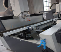 Machine de fraisage automatique en aluminium CNC600/CNC800 pour le traitement des trous de serrure, machine de perçage et de fraisage de profilés en aluminium CNC