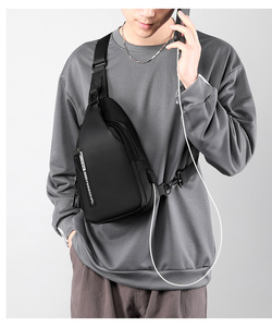 2026 New Design Unisex Outdoor Waterproof Vintage Messenger Waist Bag Men's Sling Chest Cross Body Fanny Pack - Product Image 6