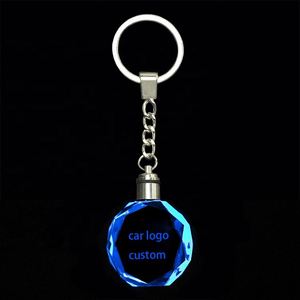 Llaveros de Cristal en Blanco al por Mayor de Fábrica, Grabado Láser 3D Personalizado, Llavero de Cristal con Logotipo de Coche y Luz LED - Product Image 3