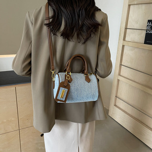 Bolso de Hombro Cruzado de Mezclilla Retro para Mujer, Estilo Casual Versátil con Cierre de Broche, DAQI para Todas las Temporadas - Product Image 1