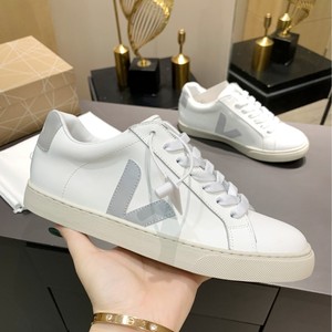 V stesso stile coppia <span class=keywords><strong>Sneakers</strong></span> bianche <span class=keywords><strong>con</strong></span> suole morbide traspiranti, lacci Casual, Versatile e facile da indossare - Product Image 4