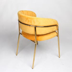 تصميم فاخر على الطراز الاسكندنافي ، أثاث منزلي أصفر حديث ، كرسي مخملي لتناول الطعام مع كرسي ذهبي لغرفة الطعام - Product Image 5