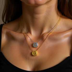 Collar de acero inoxidable con colgante de letra B de Acoro, joyería fina minimalista chapada en oro para mujer, uso diario, 1 cm, de una sola cara - Product Image 2